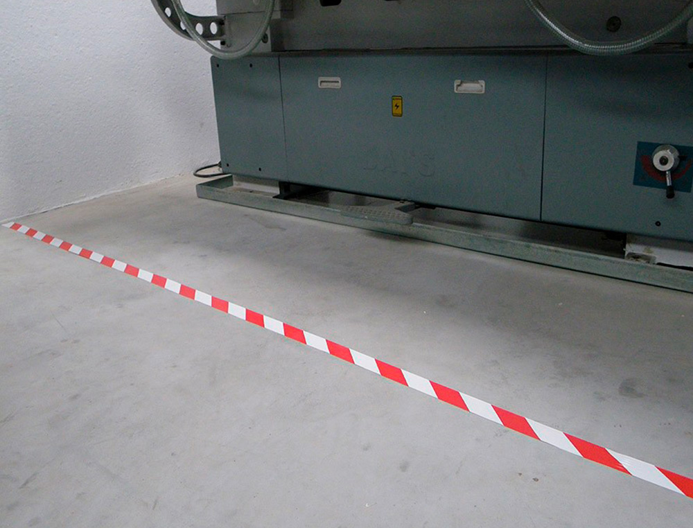 CINTA DE SEÑALIZACION Q-CONNECT NO ADHESIVA ROJO Y BLANCO 300 MT X 75 MM