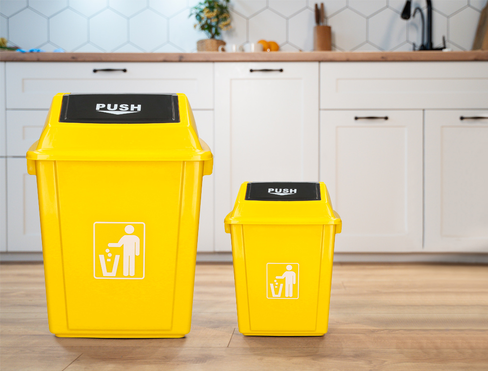 PAPELERA CONTENEDOR Q-CONNECT PLASTICO CON TAPA DE BALANCIN 20 LITROS 340X240X450 MM AMARILLO