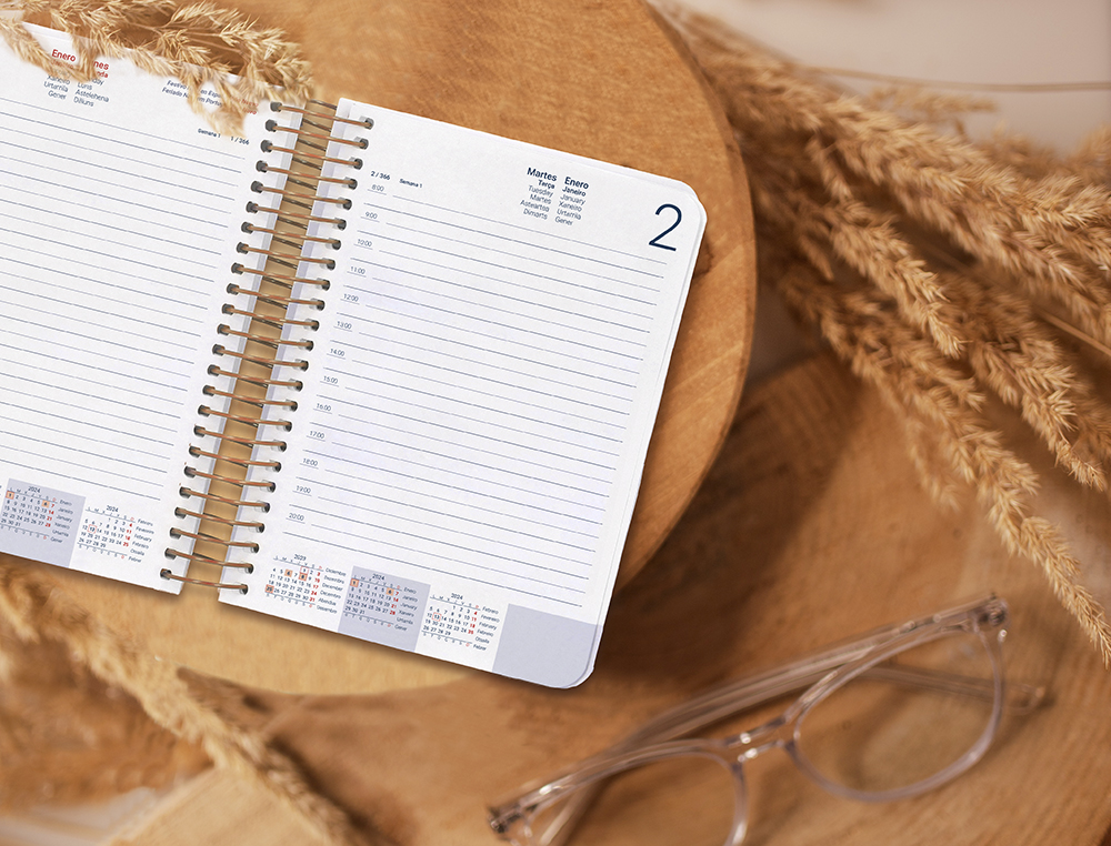 AGENDA ESPIRAL LIDERPAPEL SANTORINI 10,5X14,8 CM 2024 DIA PAGINA PAPEL 60 GR FLORES