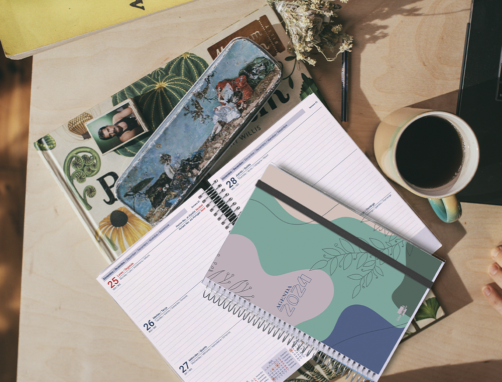AGENDA ESPIRAL LIDERPAPEL TINOS A5 2024 SEMANA VISTA PORTADA POLIPROPILENO PERSONALIZABLE PAPEL 70 GR
